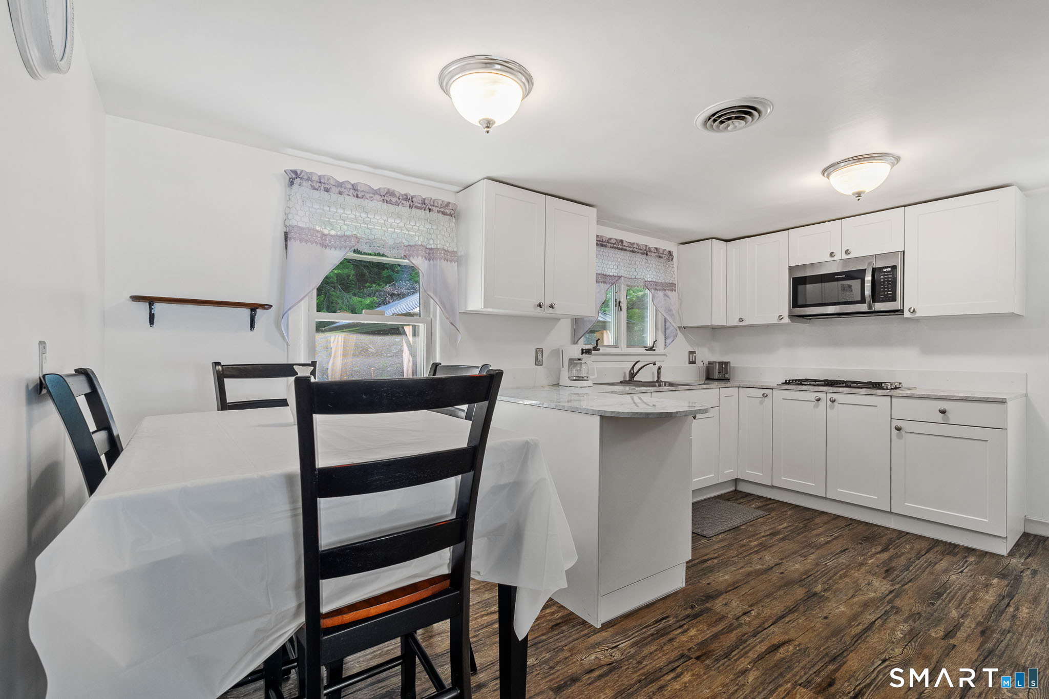111 Juniper Ridge Drive Waterbury, CT 06708 - Photo 9 of 36 Gallery Image 9