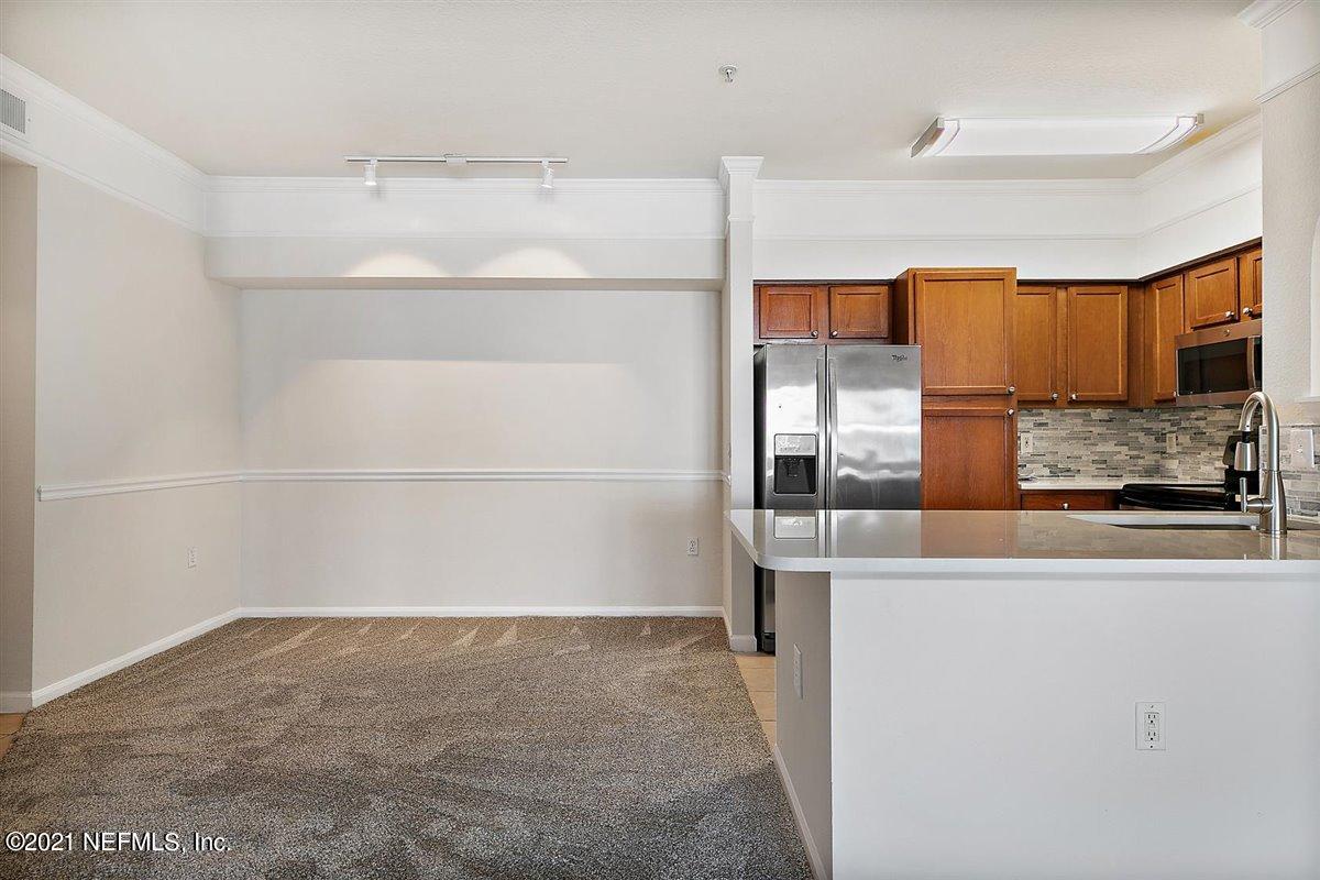 8550 Touchton Road, Unit 823 Jacksonville, FL 32216 - Photo 3 of 16 03-Kitchen & Dining