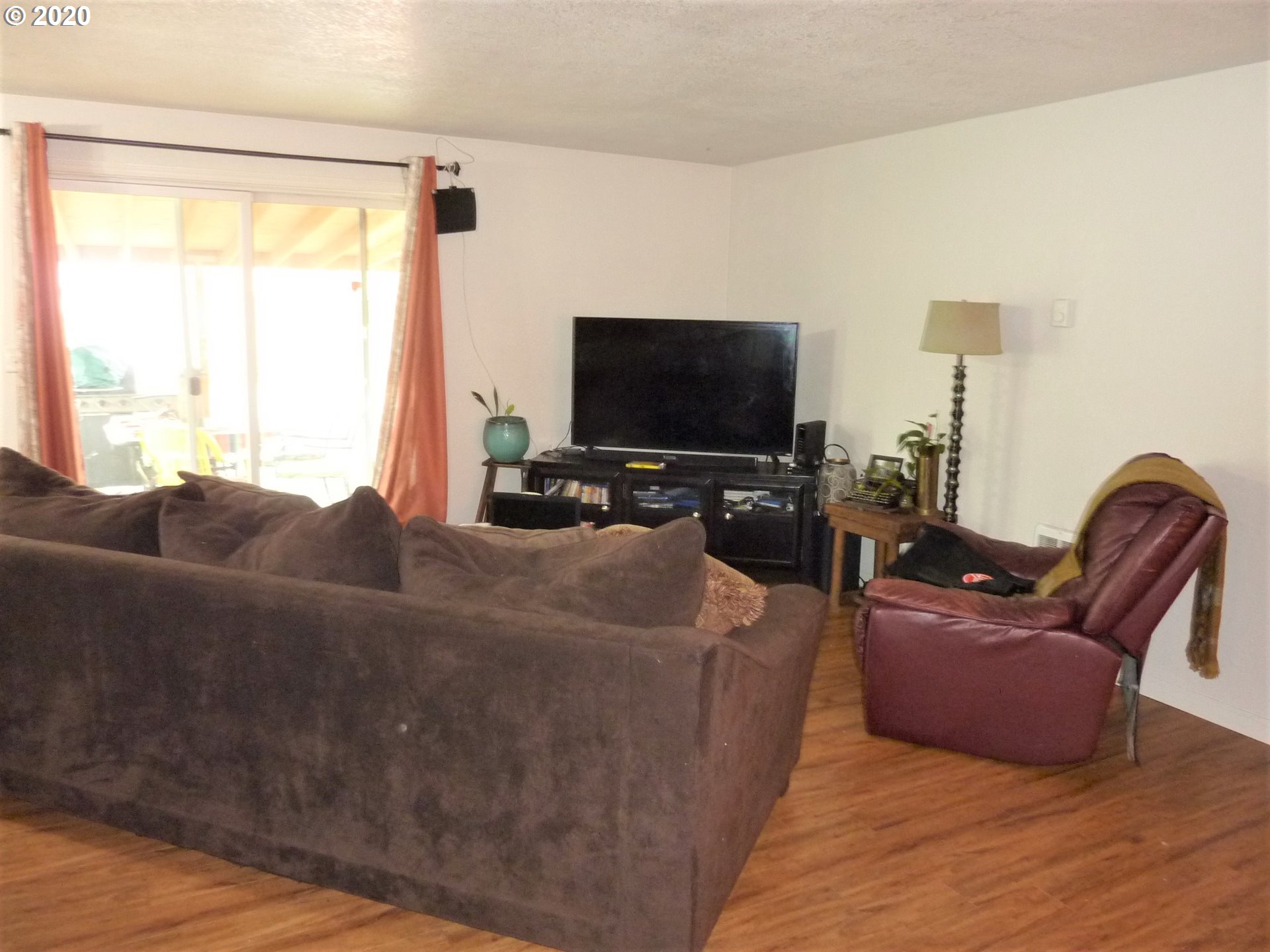 885 North 55th Street Springfield, OR 97478 - Photo 7 of 23