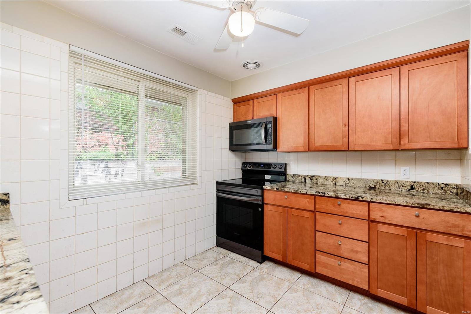 2105 Brown Road St. Louis, MO 63114 - Photo 12 of 28 Gallery Image 12