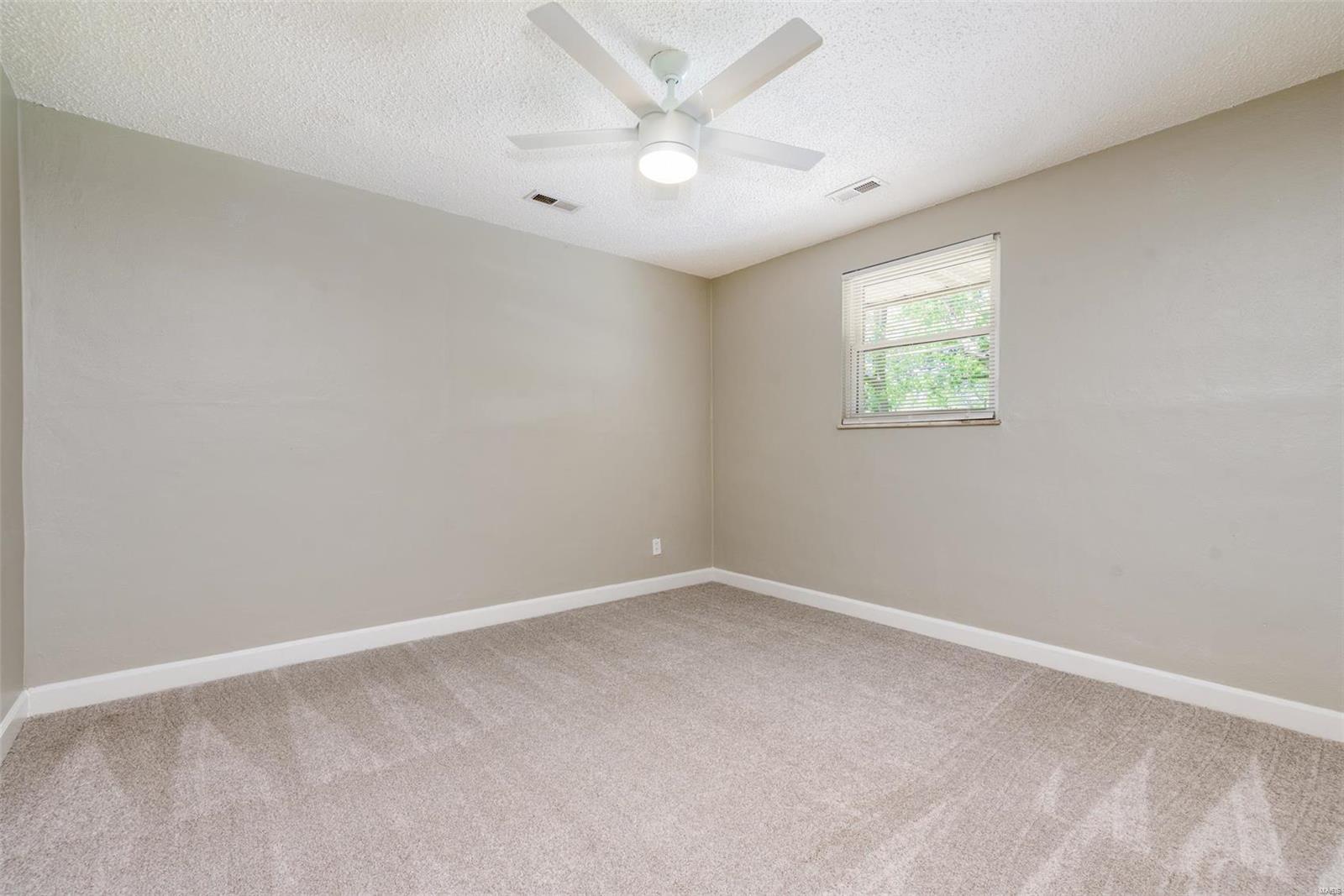 2105 Brown Road St. Louis, MO 63114 - Photo 17 of 28 Gallery Image 17