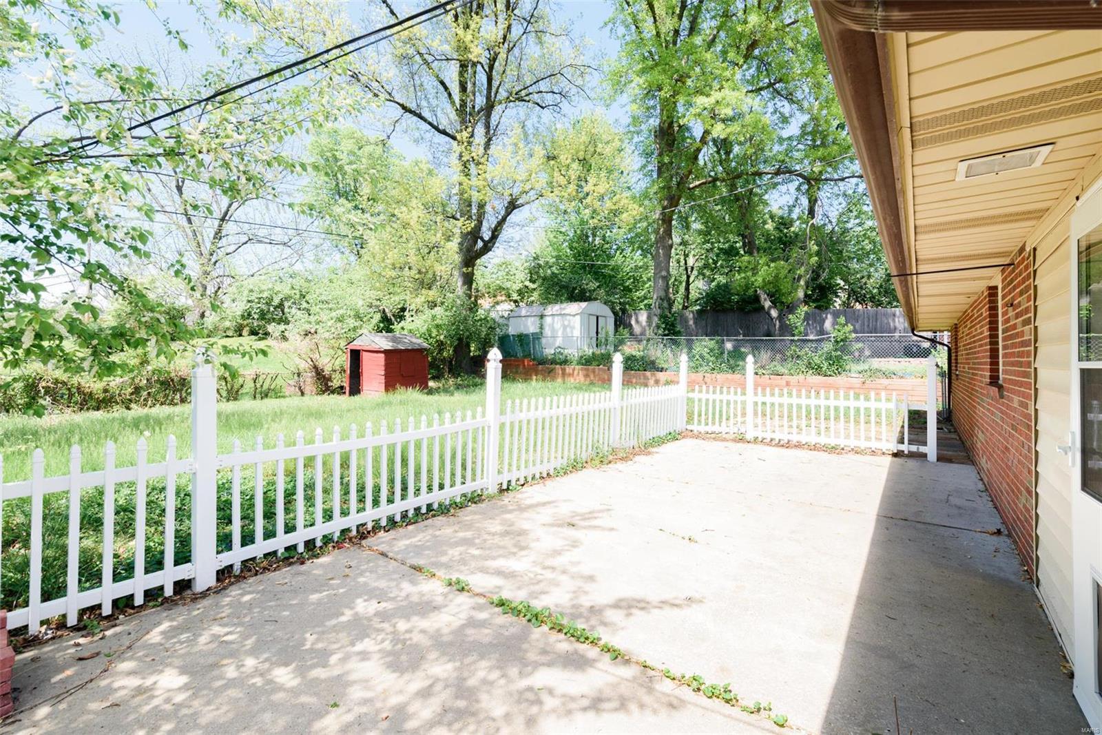 2105 Brown Road St. Louis, MO 63114 - Photo 24 of 28 Gallery Image 24
