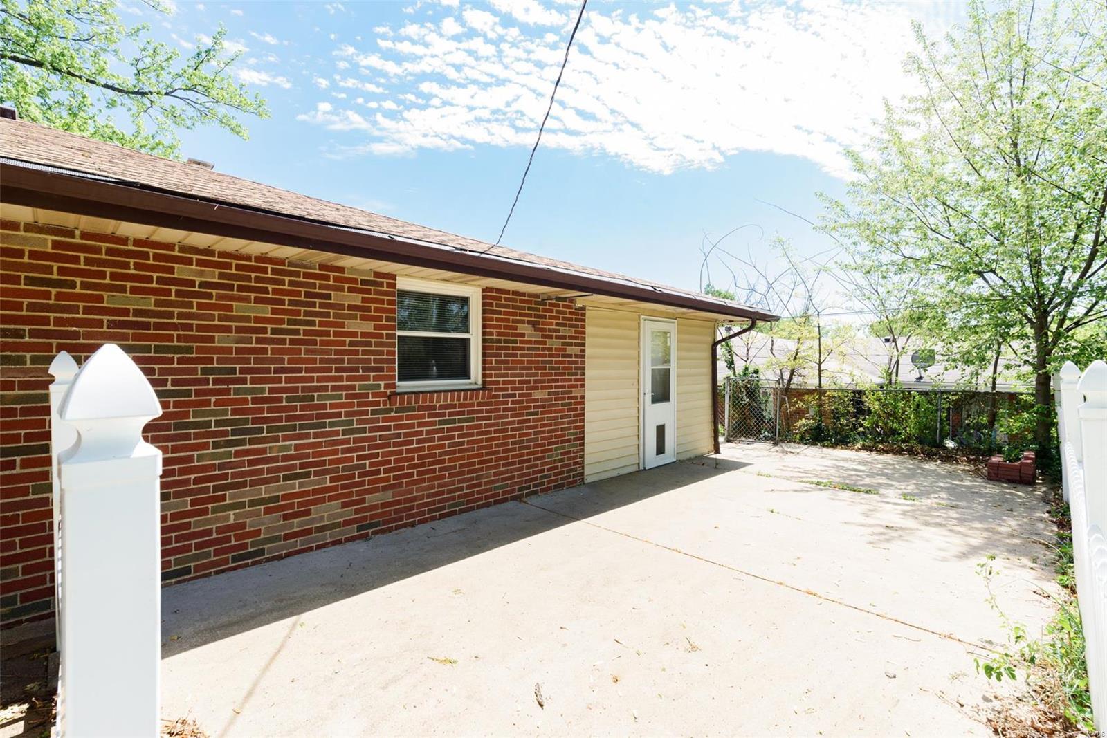 2105 Brown Road St. Louis, MO 63114 - Photo 25 of 28 Gallery Image 25