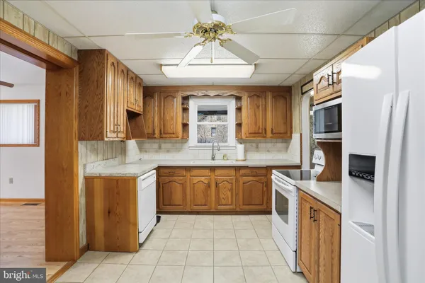 $215,000 | 13 South Woodlawn Avenue, La Vale, MD 21502