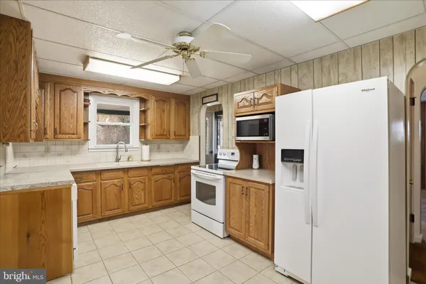 $215,000 | 13 South Woodlawn Avenue, La Vale, MD 21502