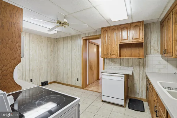 $215,000 | 13 South Woodlawn Avenue, La Vale, MD 21502