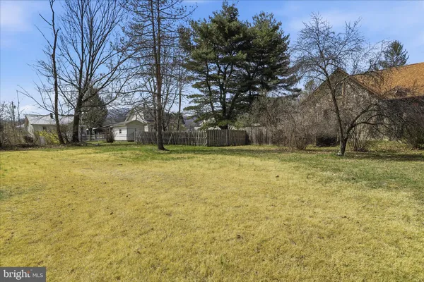 $215,000 | 13 South Woodlawn Avenue, La Vale, MD 21502