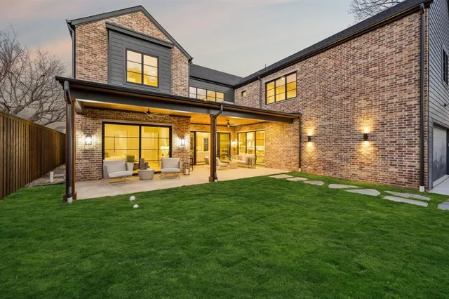 $1,899,000 | 9305 Lynbrook Drive, Dallas, TX 75238