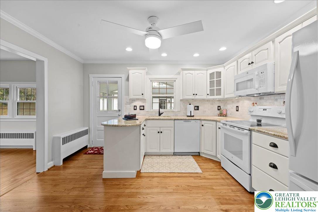 3349 Brodhead Road Bethlehem, PA 18020 - Photo 22 of 61 Kitchen