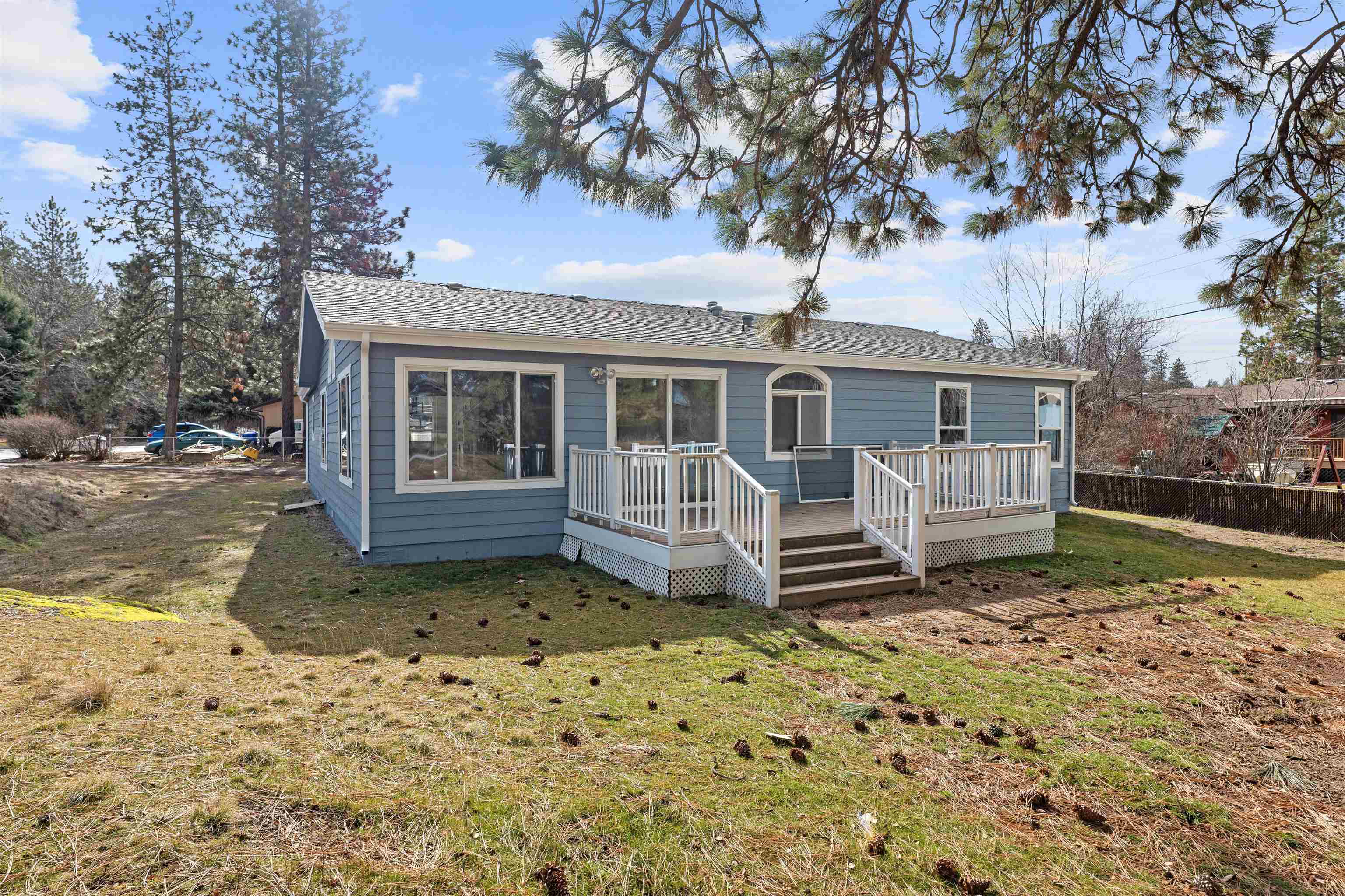 810 South Center Road Spokane Valley, WA 99212 - Photo 26 of 32