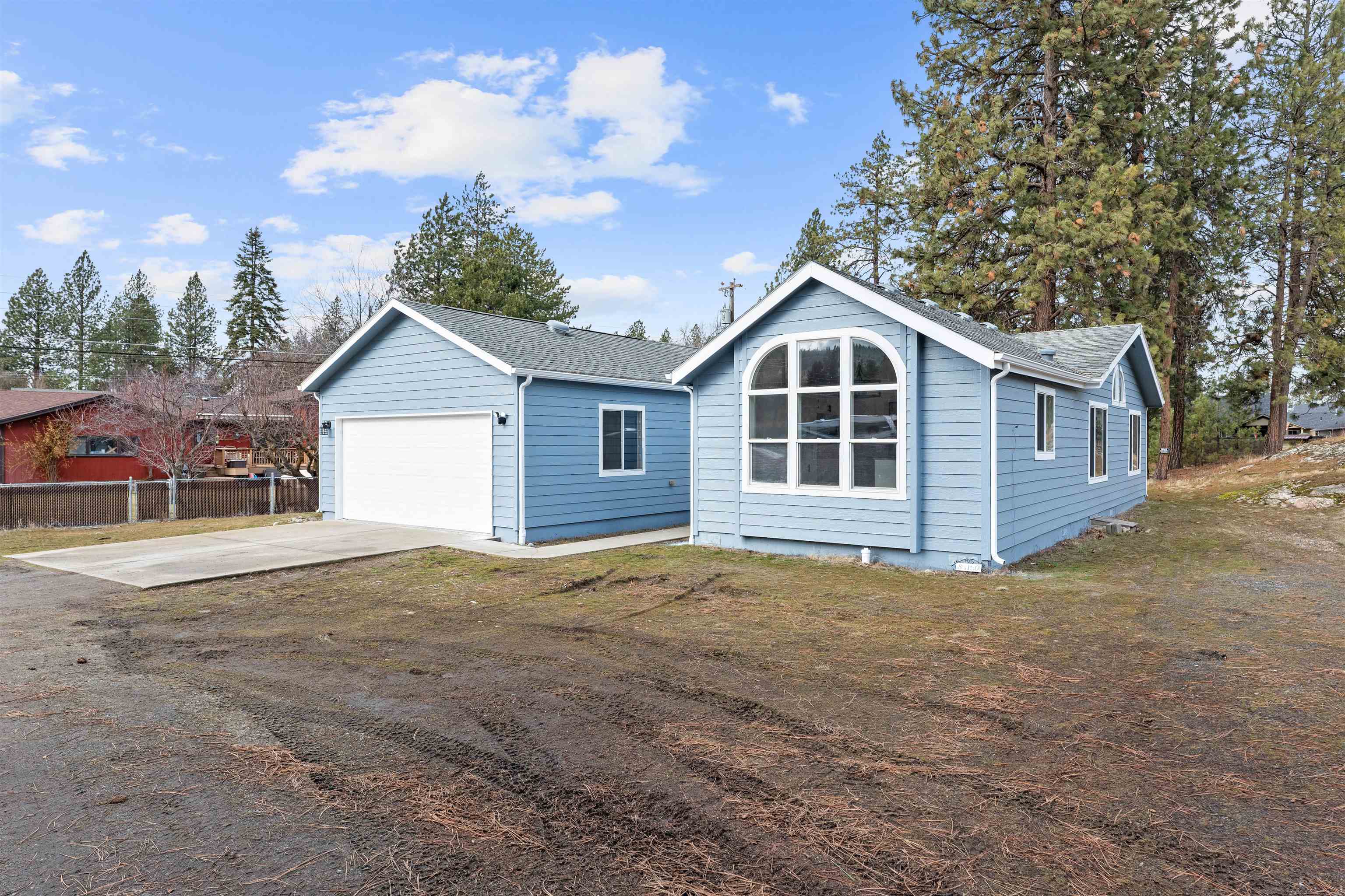 810 South Center Road Spokane Valley, WA 99212 - Photo 3 of 32