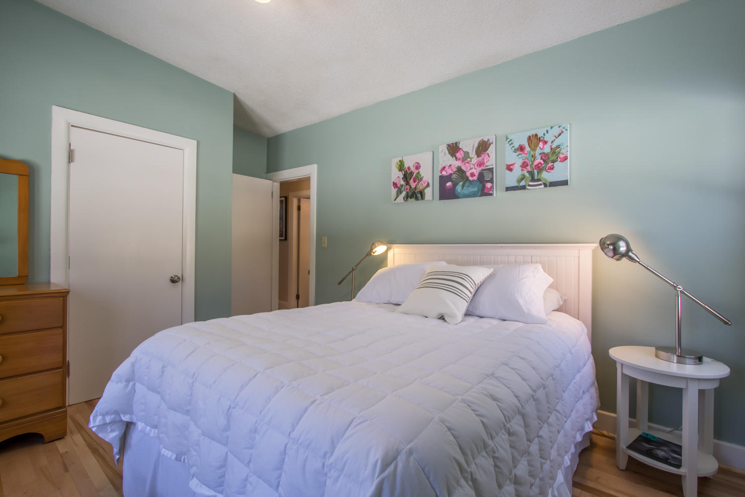 419 Mitchell Road Cape Elizabeth, ME 04107 - Photo 20 of 29 419 master bedroom 1