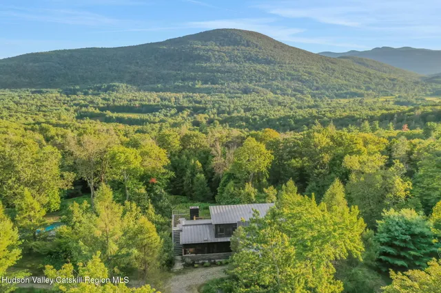 $6,700,000 | 125 Valley View Way, Willow, NY 12495