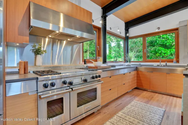 $6,700,000 | 125 Valley View Way, Willow, NY 12495