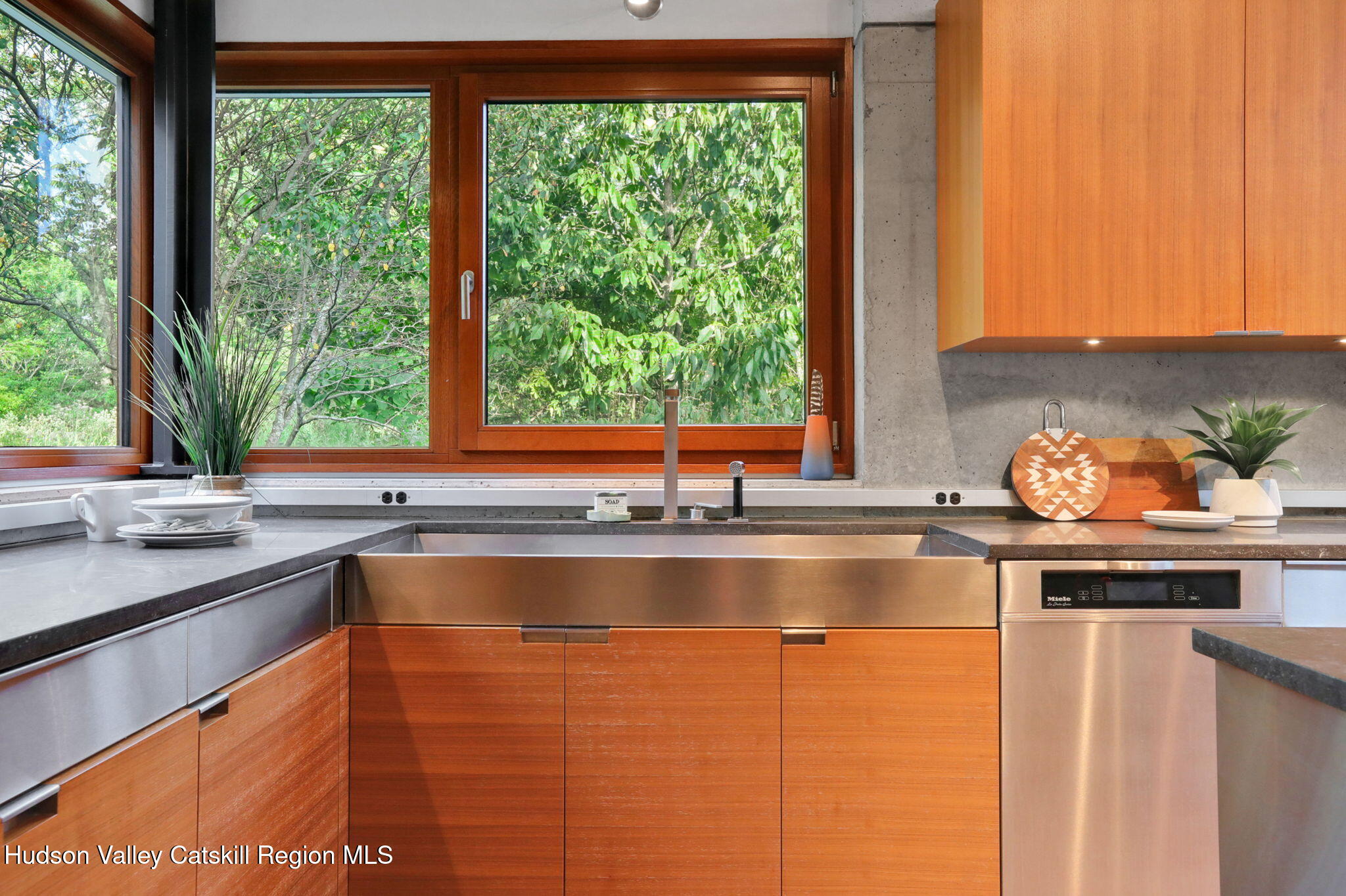 125 Valley View Way Willow, NY 12495 - Photo 13 of 103 87-web-or-mls-297A6919