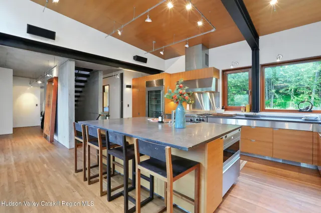 $6,700,000 | 125 Valley View Way, Willow, NY 12495