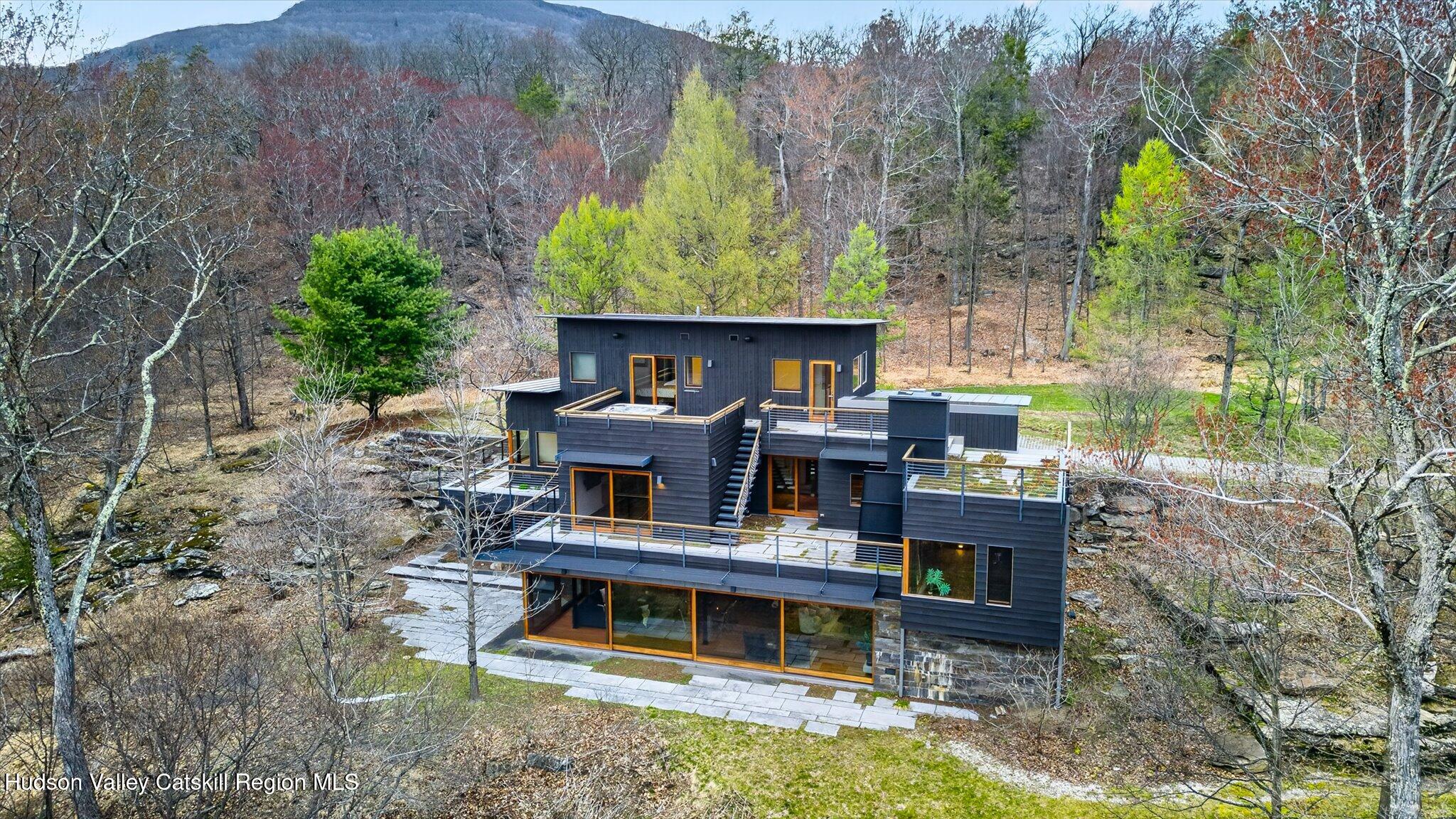 125 Valley View Way Willow, NY 12495 - Photo 4 of 60 34-034_125 Valley View Way
