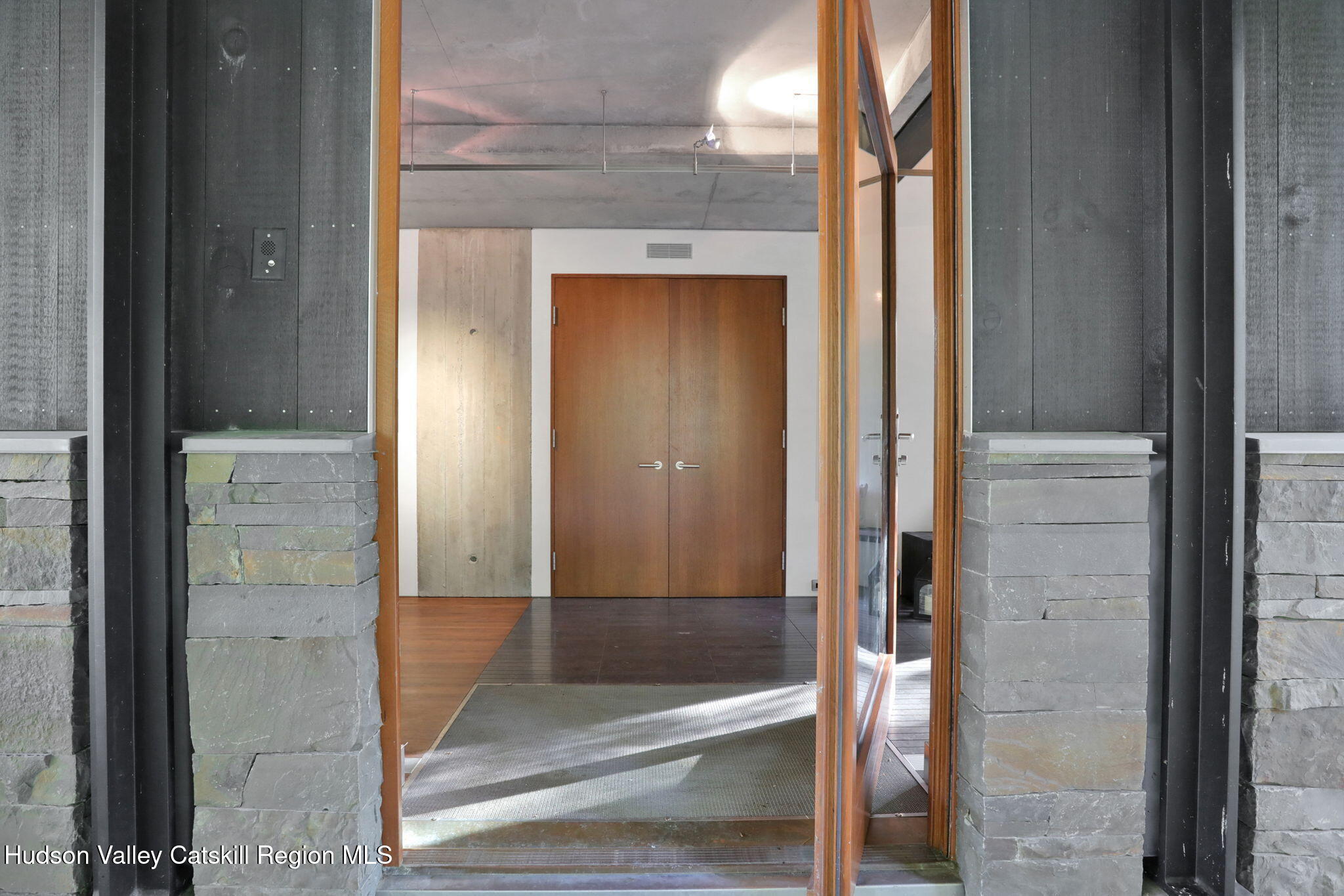 125 Valley View Way Willow, NY 12495 - Photo 4 of 103 109-web-or-mls-297A6867