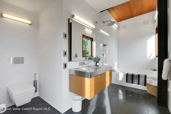 $6,700,000 | 125 Valley View Way, Willow, NY 12495