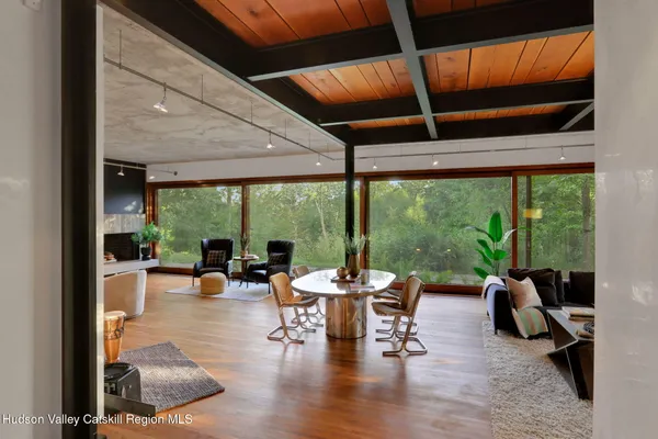 $6,700,000 | 125 Valley View Way, Willow, NY 12495