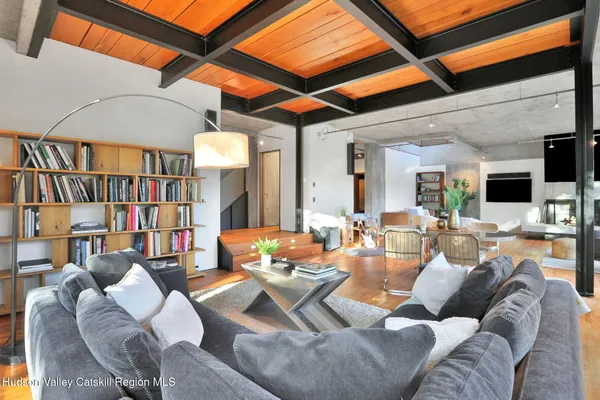 $6,700,000 | 125 Valley View Way, Willow, NY 12495