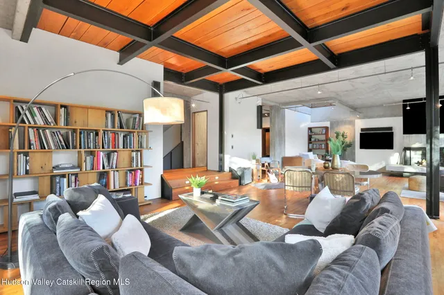 $6,700,000 | 125 Valley View Way, Willow, NY 12495