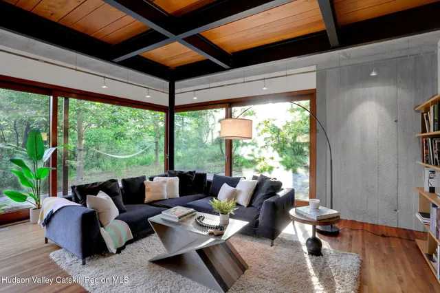 $6,700,000 | 125 Valley View Way, Willow, NY 12495