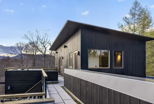 $4,900,000 | 125 Valley View Way, Willow, NY 12495