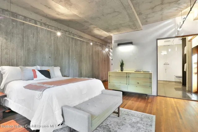 $6,700,000 | 125 Valley View Way, Willow, NY 12495