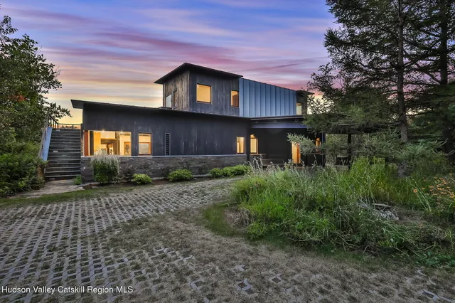 $6,700,000 | 125 Valley View Way, Willow, NY 12495