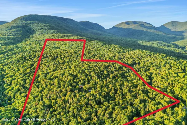 $6,700,000 | 125 Valley View Way, Willow, NY 12495