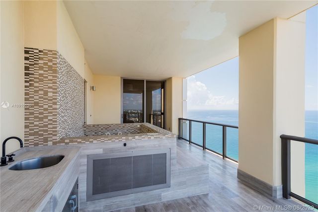 $5,150,000 | 17749 Collins Avenue, Unit 3802, Sunny Isles Beach, FL 33160