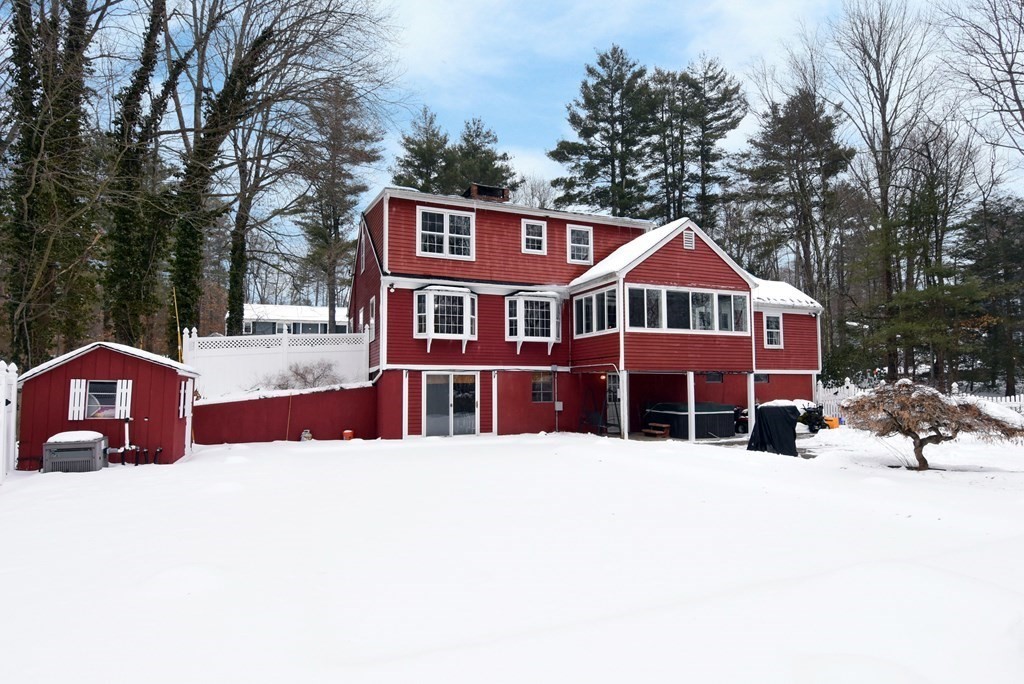 54 Old Farm Road Sturbridge, MA 01566 - Photo 1 of 40 Gallery Image 1