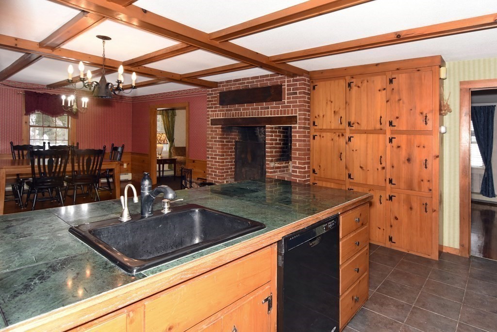 54 Old Farm Road Sturbridge, MA 01566 - Photo 12 of 40 Gallery Image 12