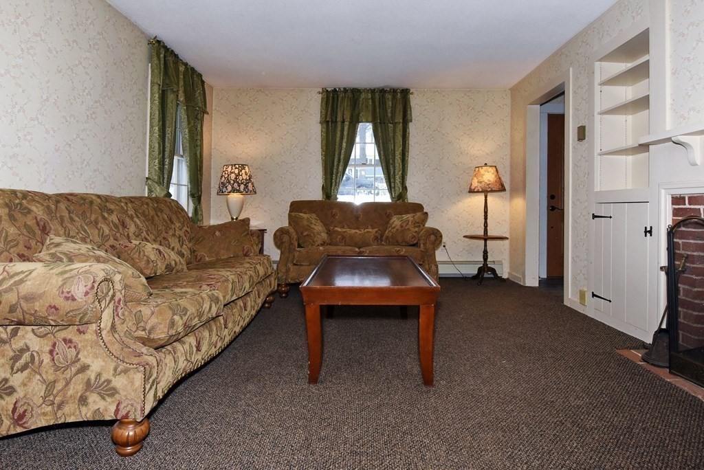 54 Old Farm Road Sturbridge, MA 01566 - Photo 5 of 40 Gallery Image 5
