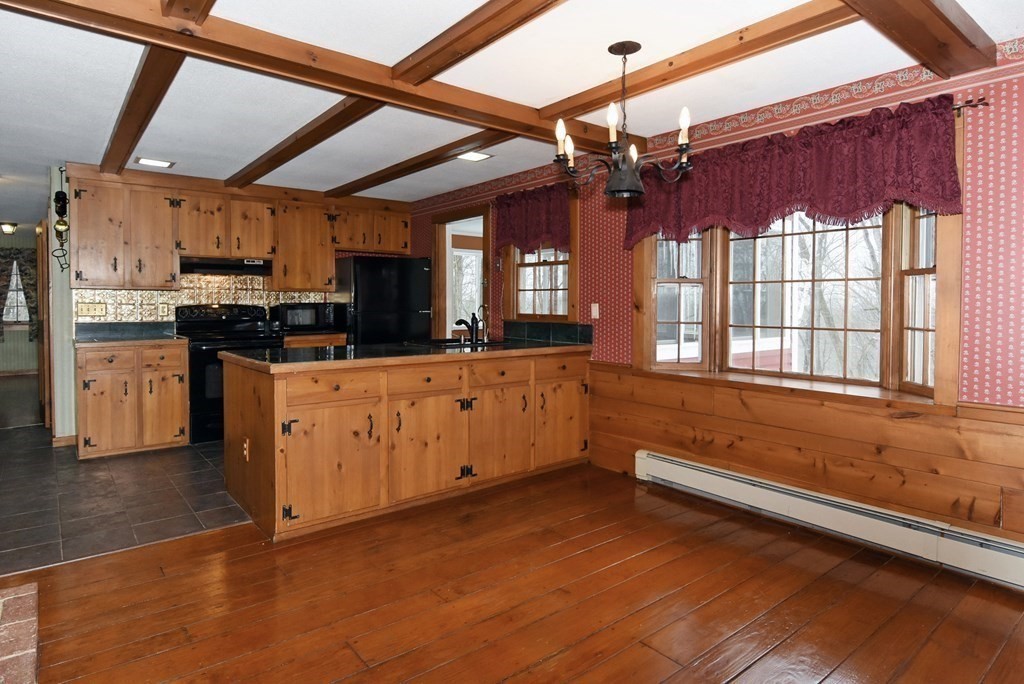 54 Old Farm Road Sturbridge, MA 01566 - Photo 10 of 40 Gallery Image 10