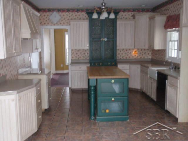 3772 Lone Road Freeland, MI 48623 - Photo 2 of 8 20070931-1.JPG