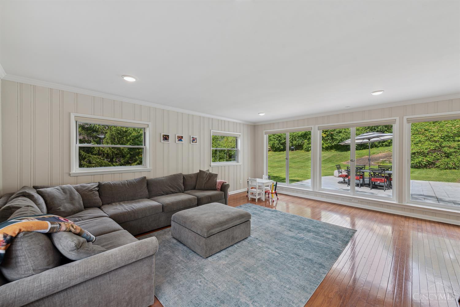 554 Reily Road Cincinnati, OH 45215 - Photo 4 of 27