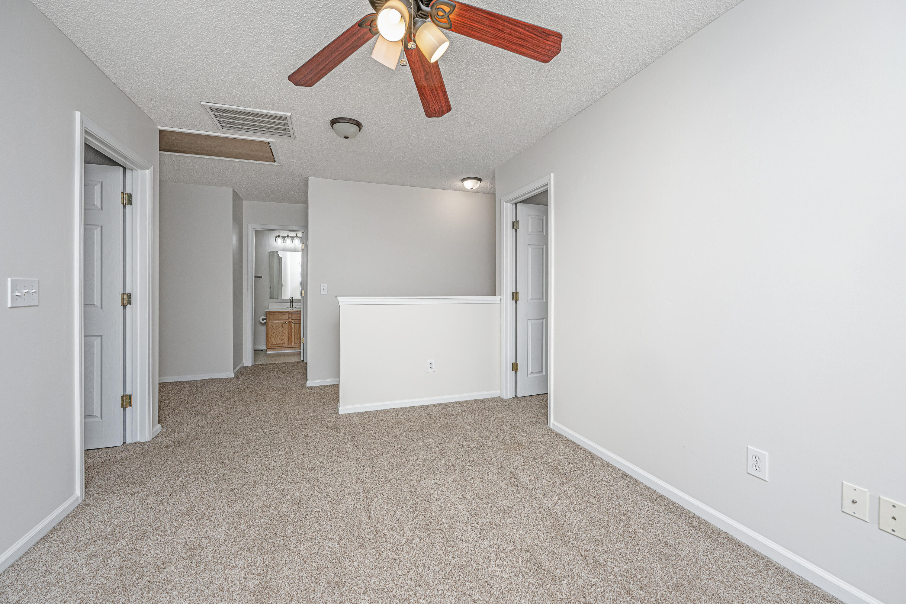 147 Old Tree Road Goose Creek, SC 29445 - Photo 17 of 42 147OldTreeRd019
