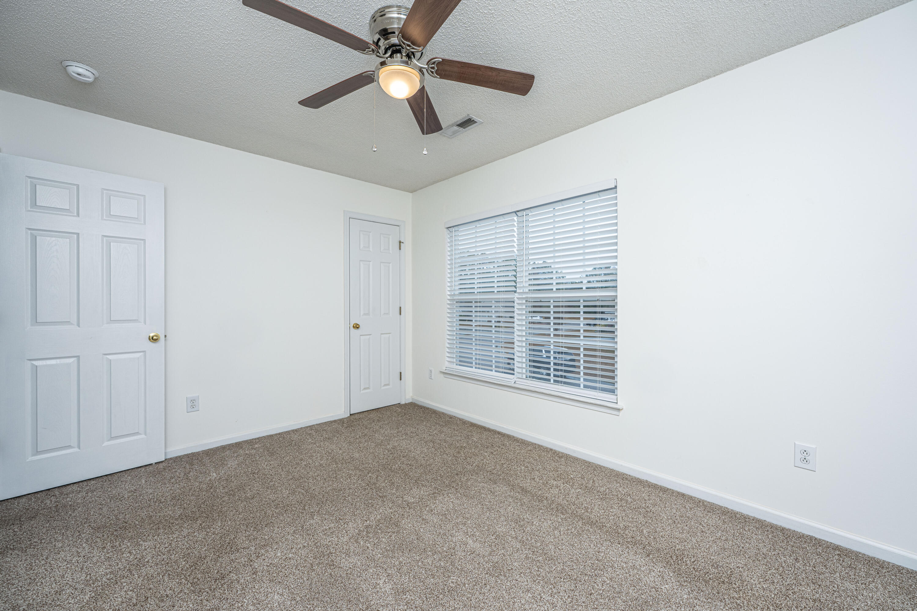 147 Old Tree Road Goose Creek, SC 29445 - Photo 27 of 42 147OldTreeRd029