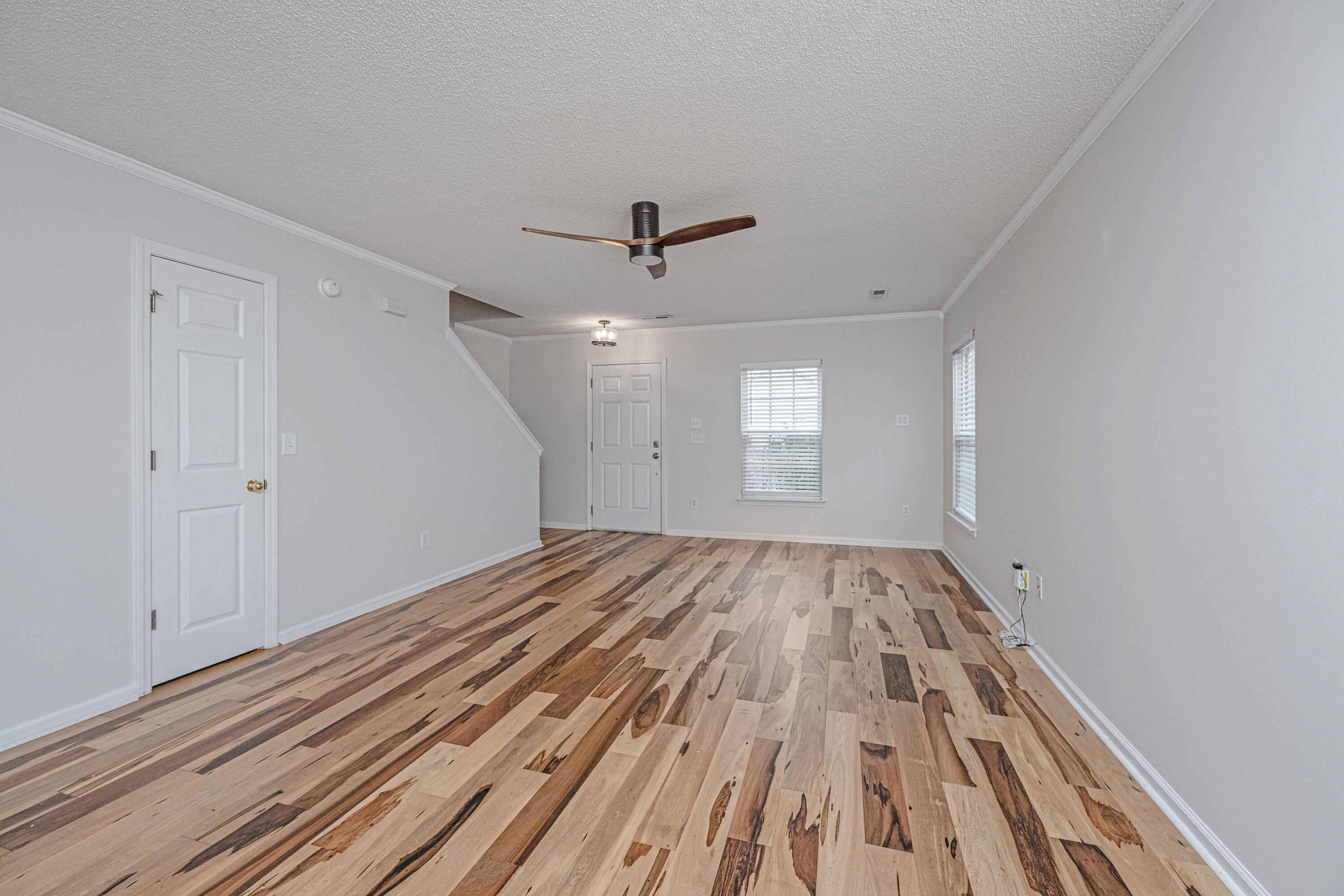147 Old Tree Road Goose Creek, SC 29445 - Photo 6 of 42 147OldTreeRd007