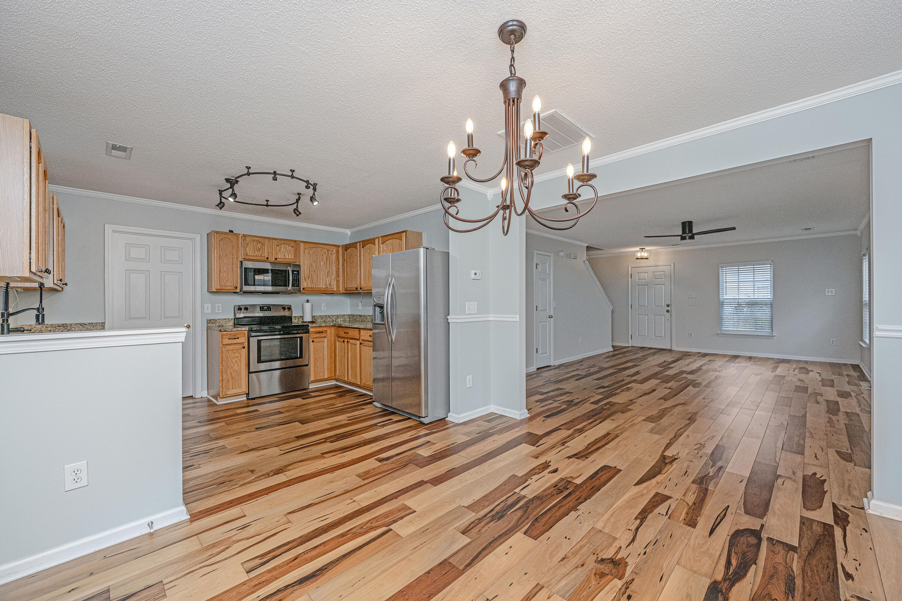 147 Old Tree Road Goose Creek, SC 29445 - Photo 10 of 42 147OldTreeRd012