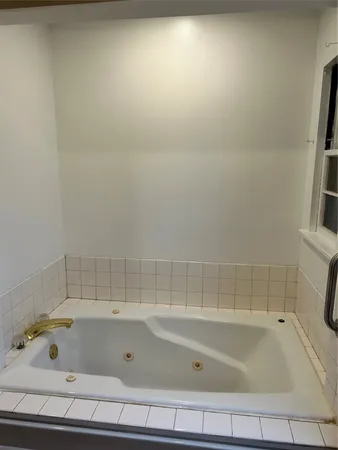 $2,700 | 74 Matthews Street, Binghamton, NY 13905