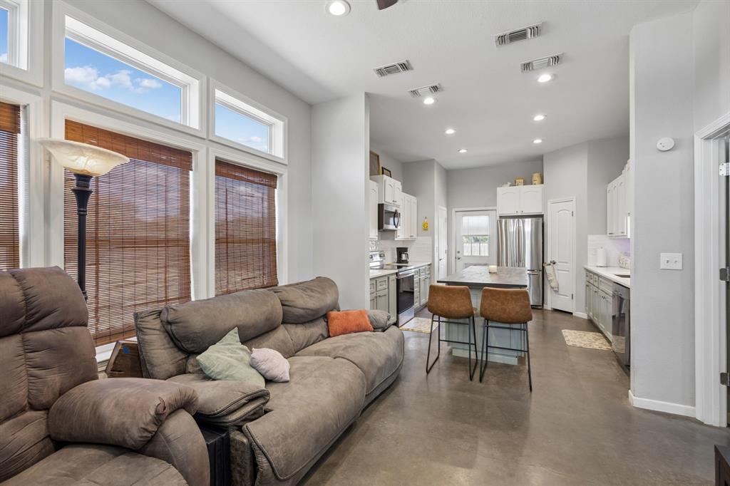 9400 Dickson Road Fort Worth, TX 76179 - Photo 35 of 40 Gallery Image 35