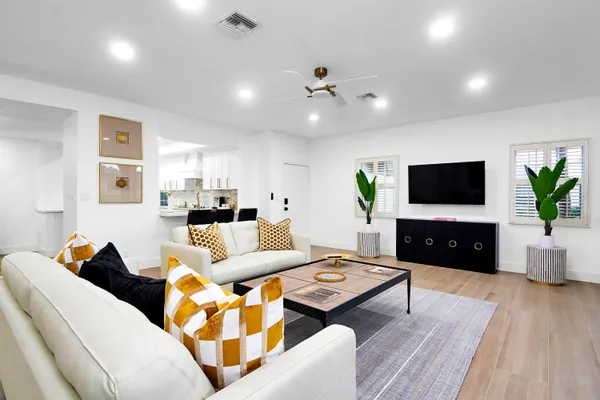 $9,500 | 201 Ryder Cup Circle South, Palm Beach Gardens, FL 33418