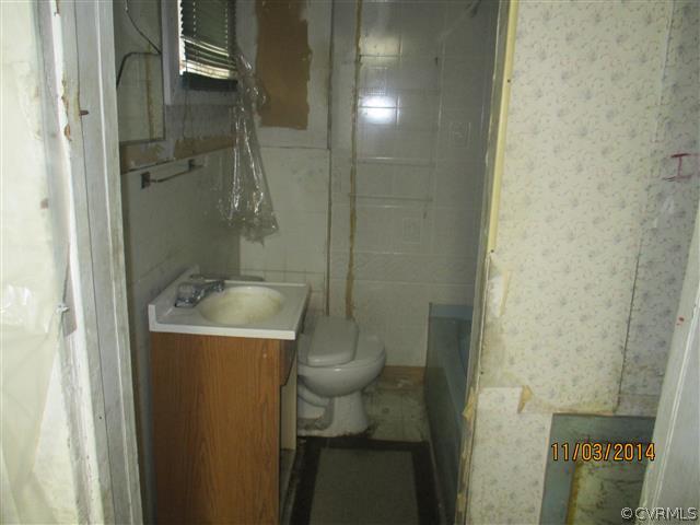 219 Graham Road Petersburg, VA 23803 - Photo 3 of 4 Gallery Image 3