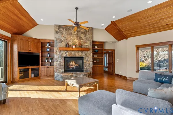 $3,280,000 | 3535 Meadow Road, Sandston, VA 23150