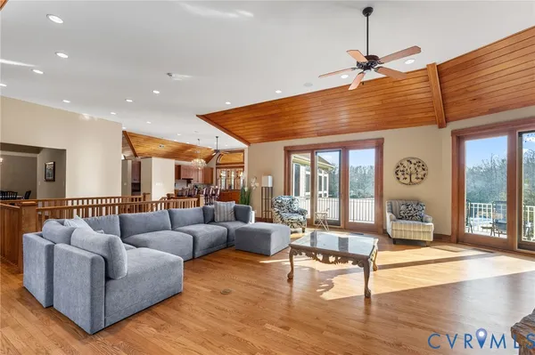 $3,280,000 | 3535 Meadow Road, Sandston, VA 23150