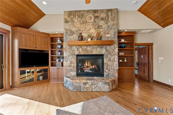 $3,280,000 | 3535 Meadow Road, Sandston, VA 23150