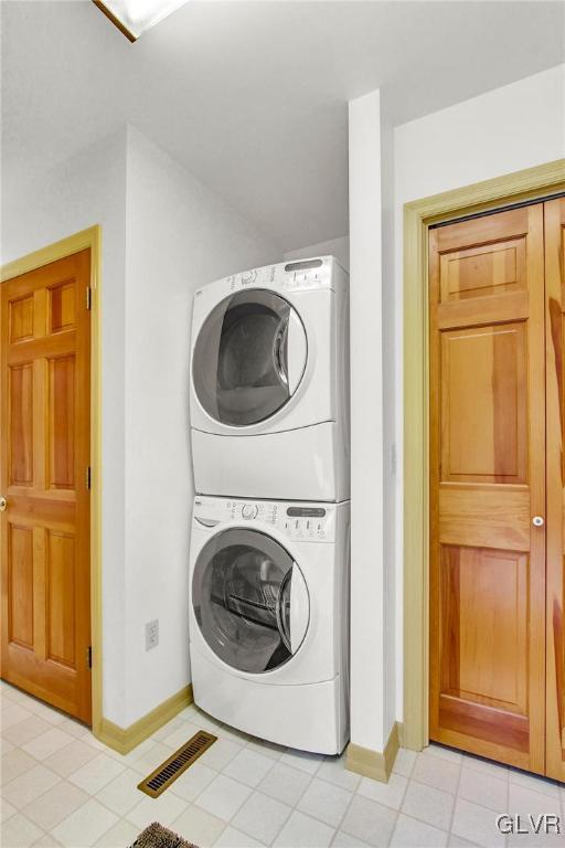 3505 Huckleberry Road Allentown, PA 18104 - Photo 14 of 29 a utility room with dryer and washer